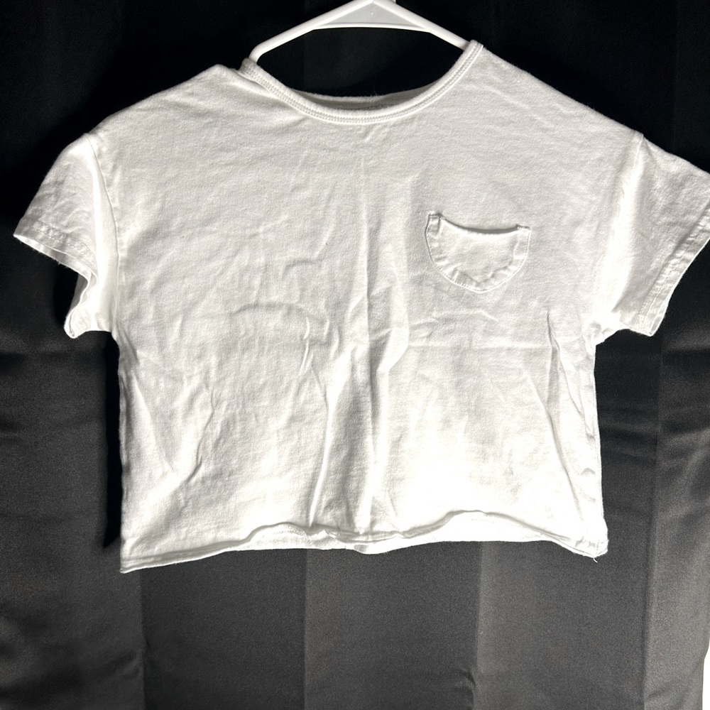 Kids 7/8 cute low cropish shirt